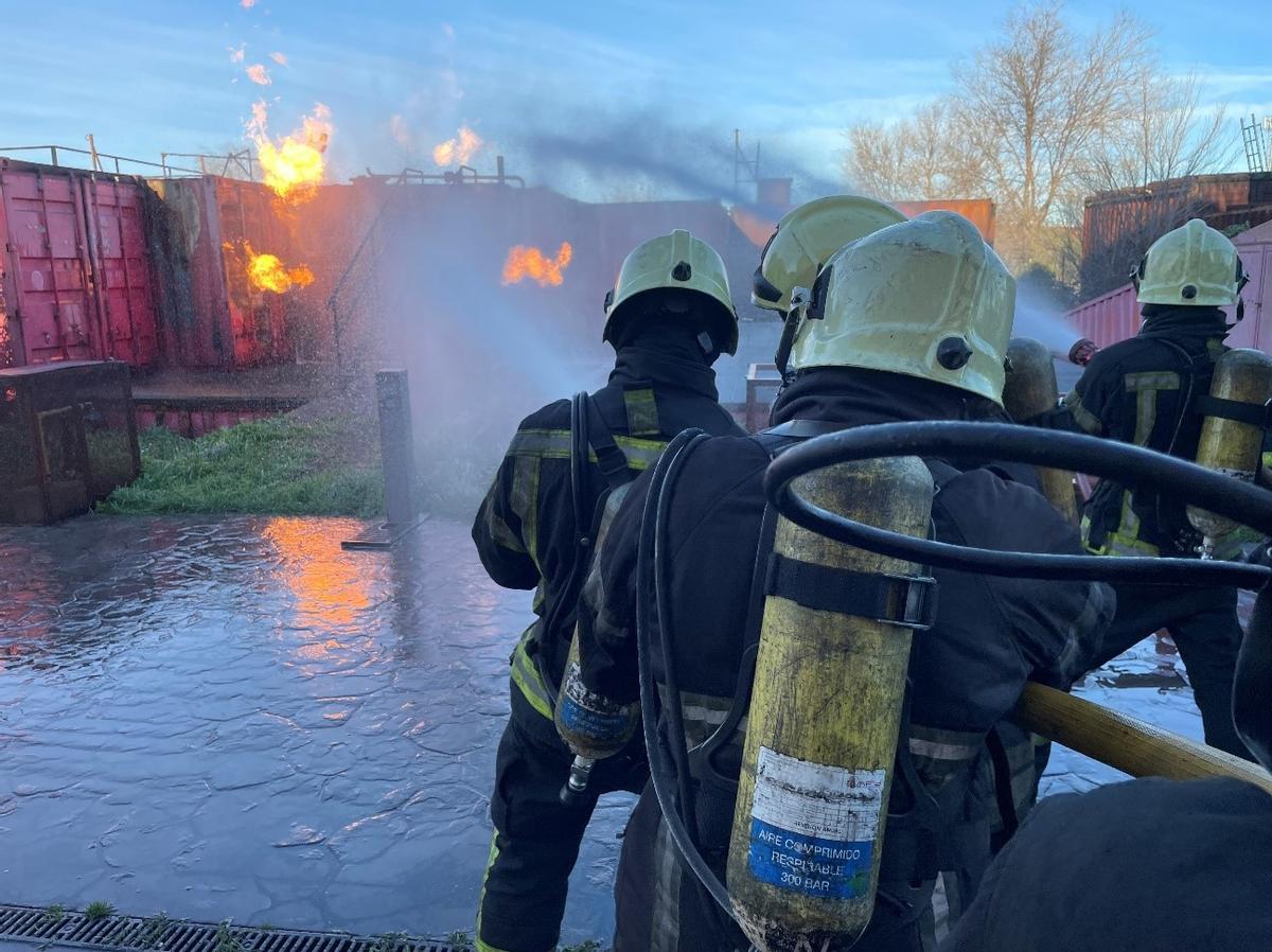 CF San Nicolás prepara a los estudiantes para enfrentarse a situaciones reales de trabajo.
