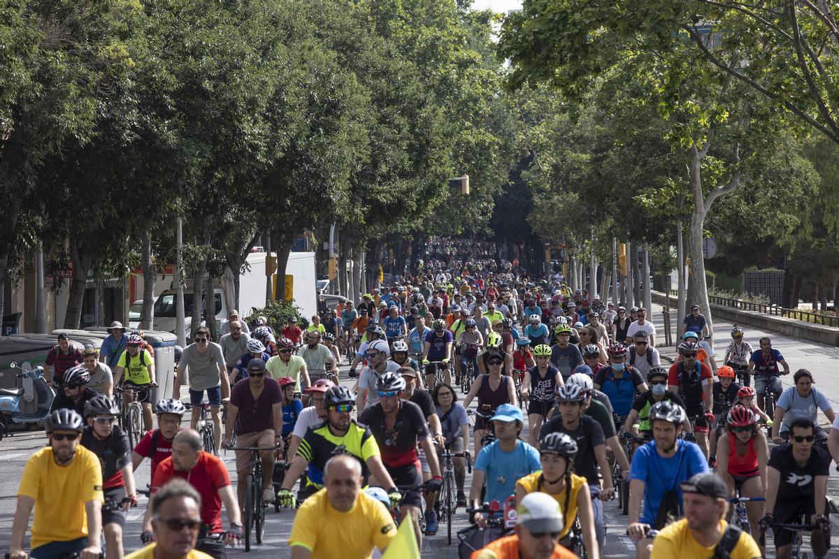 La fiesta de la bicicleta regresa a las calles de Barcelona con la Bicicletada.