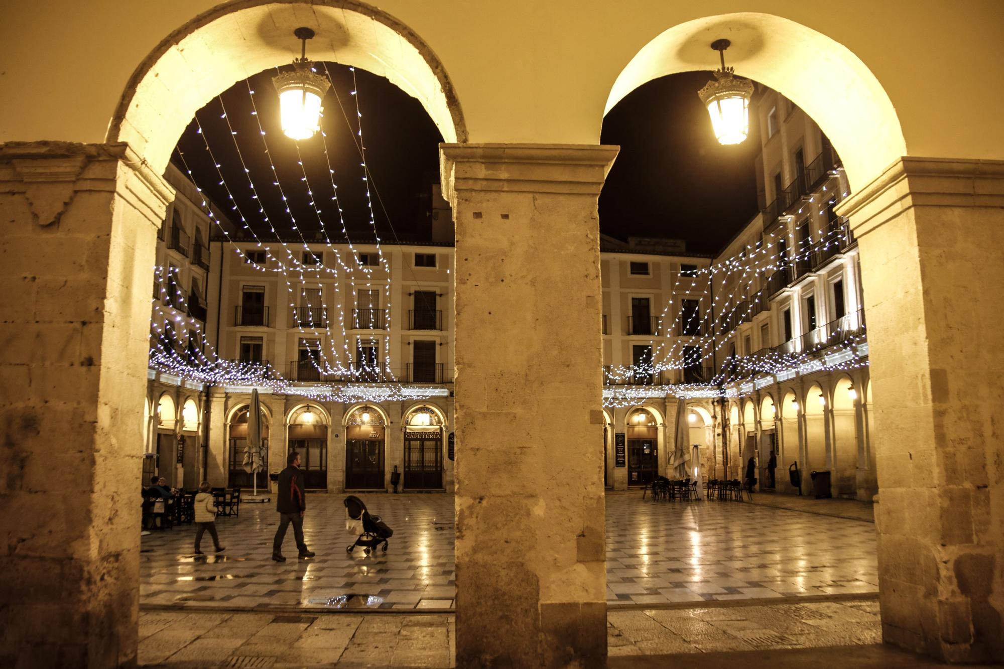 Luces de Navidad en Alcoy: La ciudad ya presume de iluminación