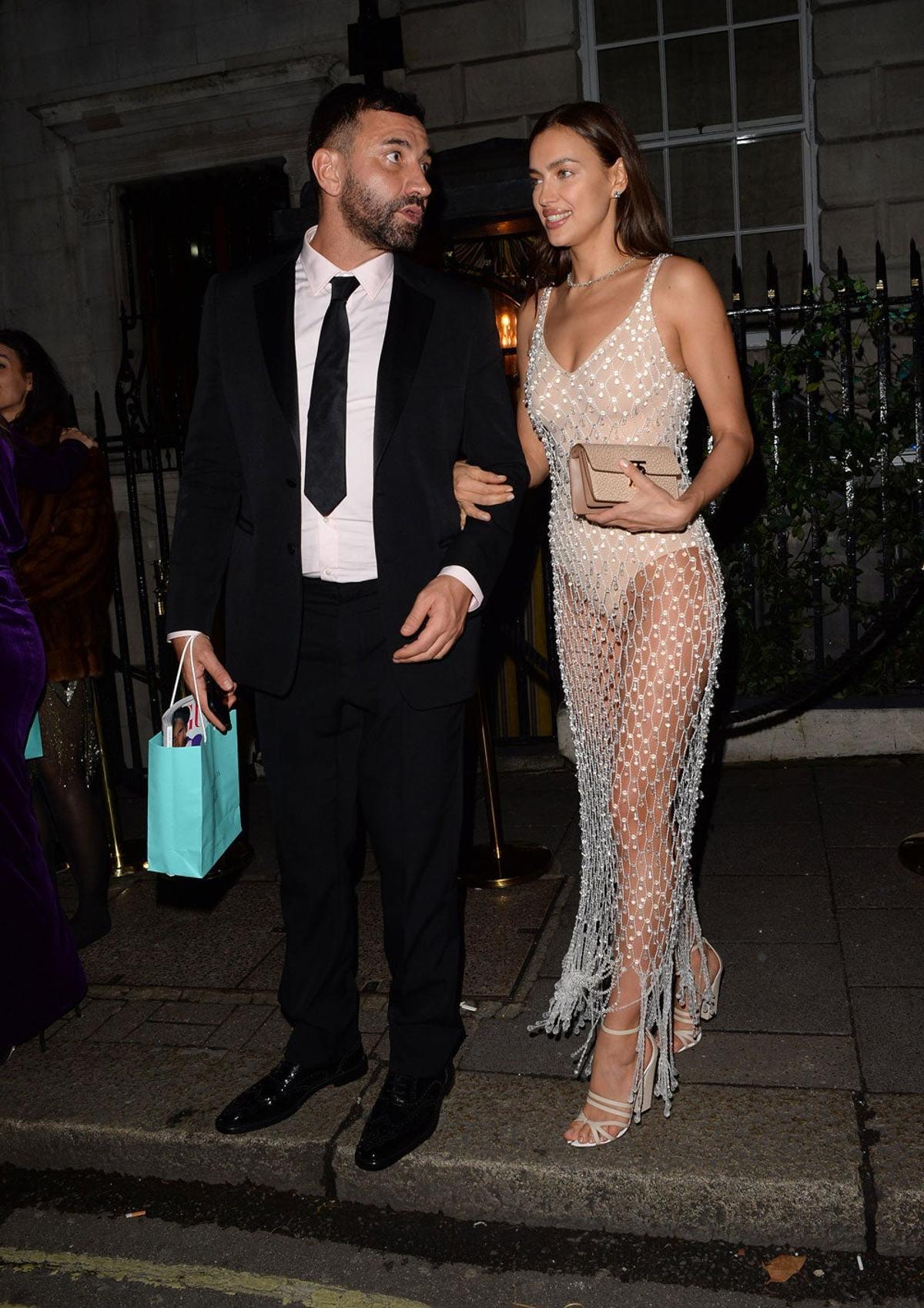 Irina Shayk y Ricardo Tisci en los premios BAFTA