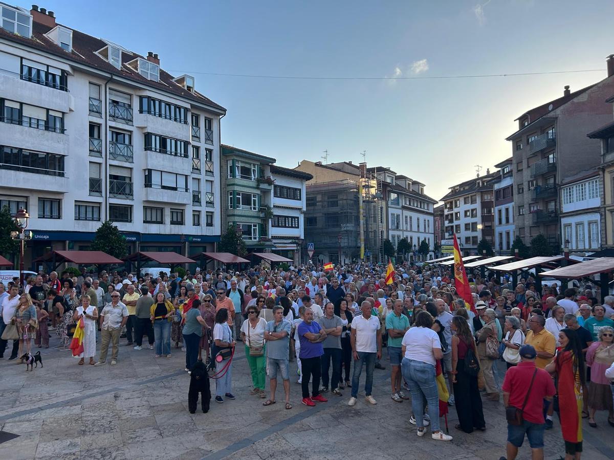 EN IMÁGENES: Concentración en Villaviciosa en apoyo de Ceuta EN IMÁGENES: Concentración en Villaviciosa en apoyo de Ceuta