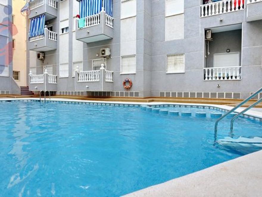 Pisos y apartamentos con piscina en venta en Guardamar del Segura, Alicante