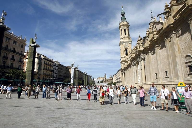 Fotogalería de la cadena humana  organizada por AFEDAZ