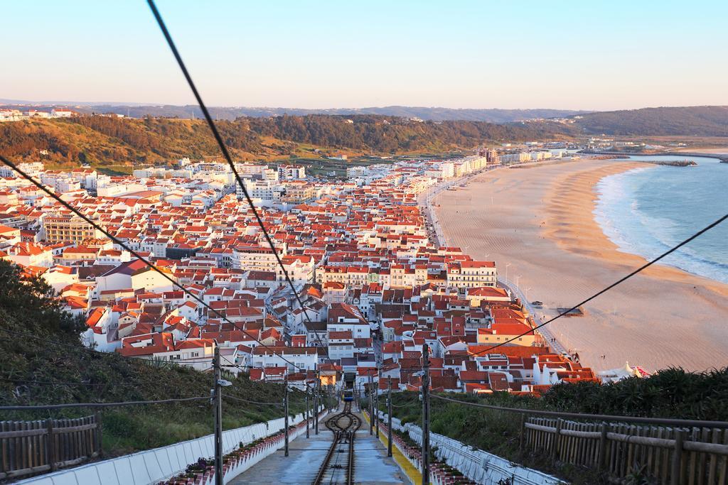 La playa de Nazaré recuerda a la grandiosidad de Copacabana.
