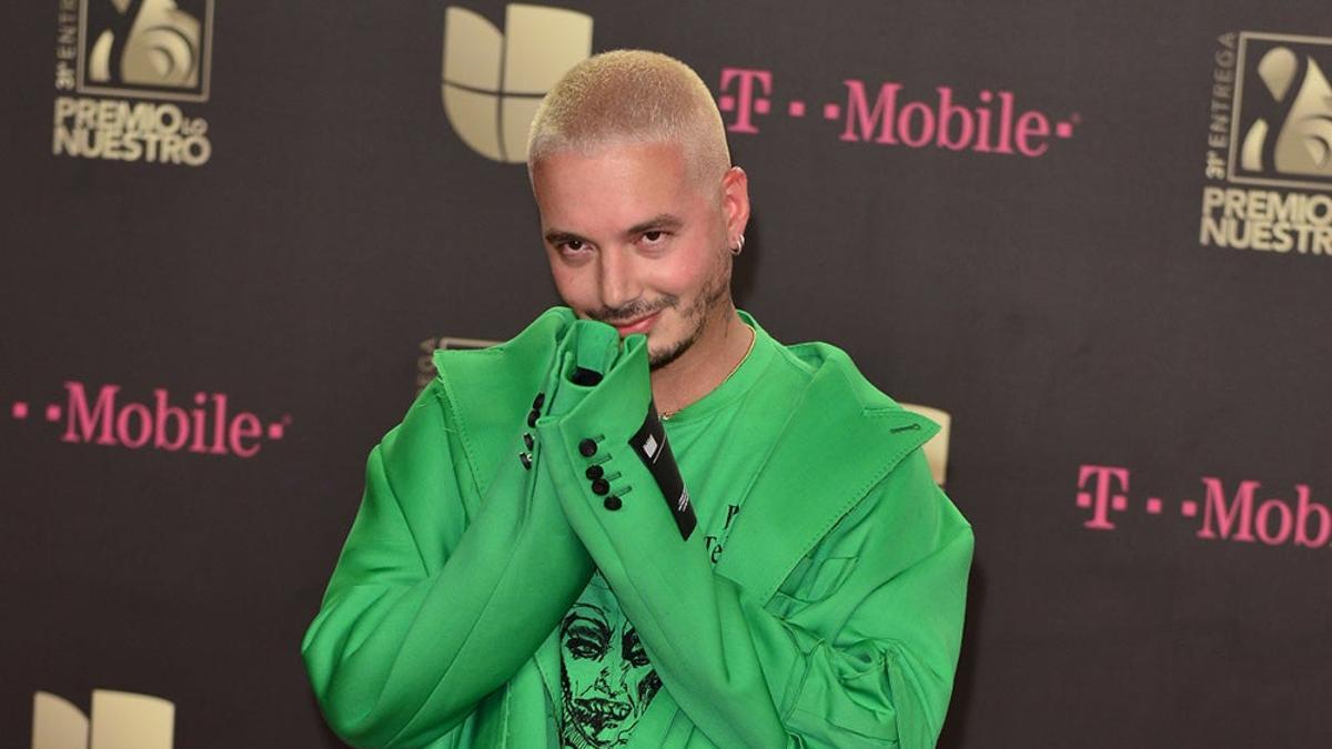 J Balvin y la fiesta a su madre