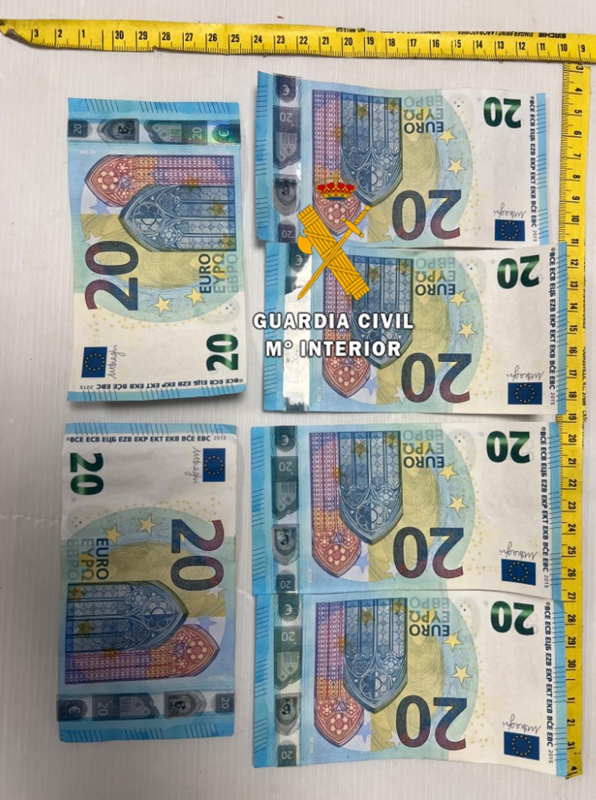 Billetes falsos intervenidos.