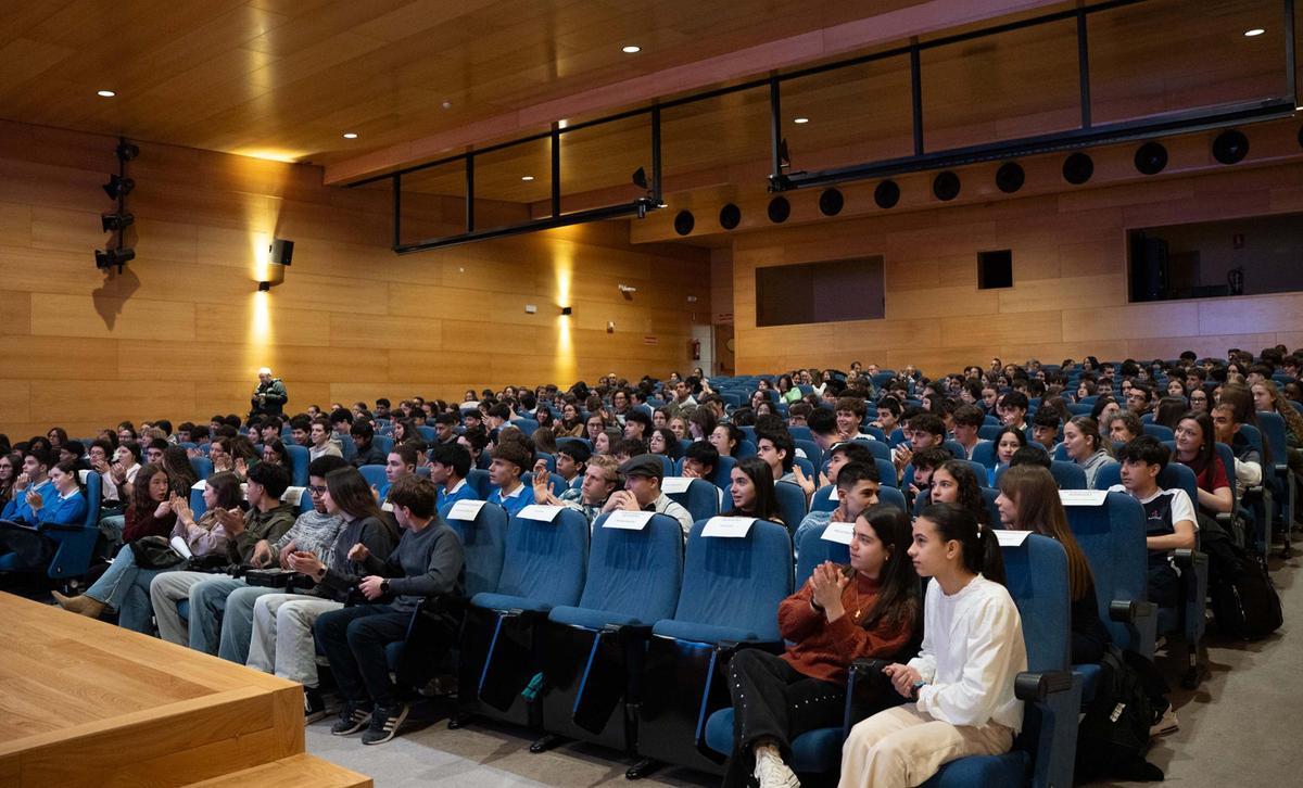Alumnos asistentes a las galas finales