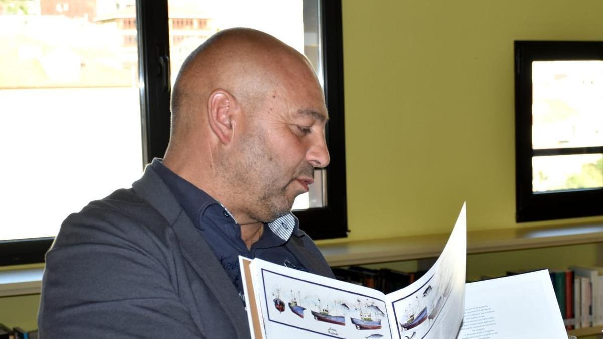 Xosé Iglesias presenta su libro Nao Cetácea en el Fórum.