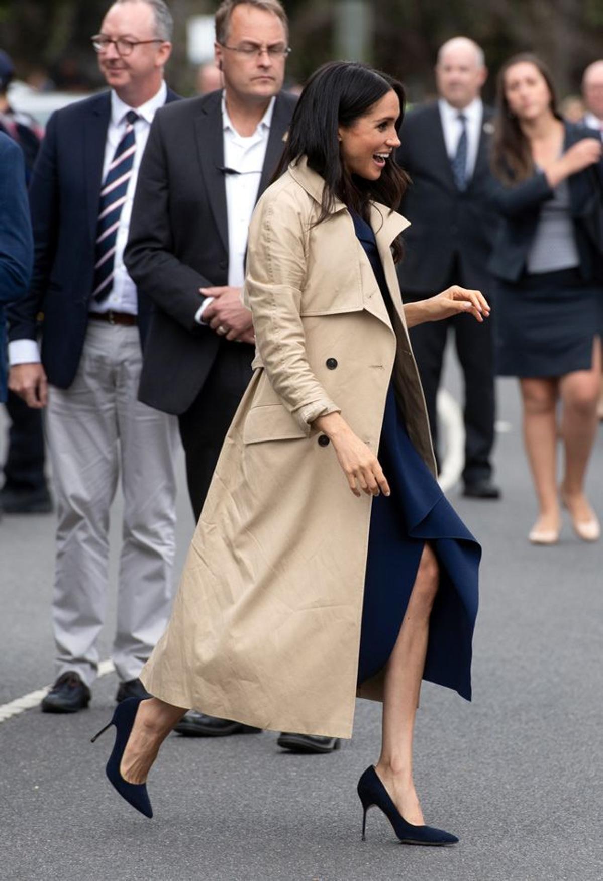 Apostó por una clásica gabardina en tono 'beige'