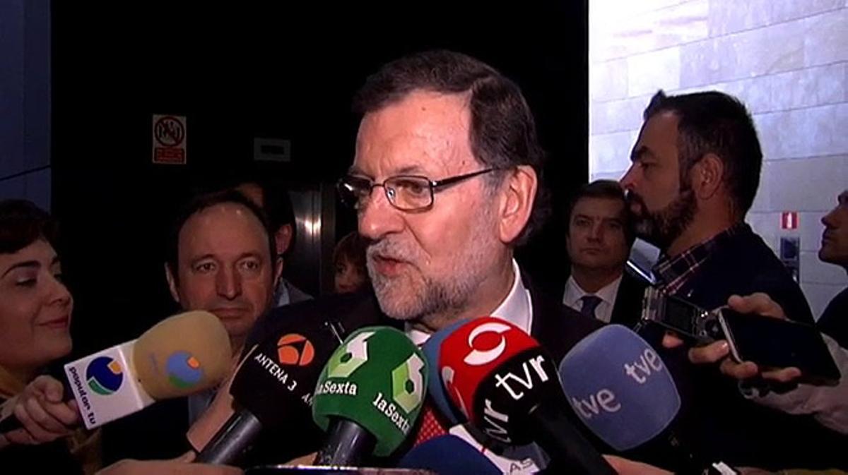 Rajoy: “L’acord entre Podem i IU és una coalició d’extremistes i radicals”.