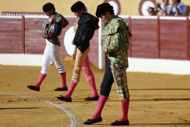 Las mejores imágenes de la corrida de toros de Marbella con Morante, Talavante y David de Miranda