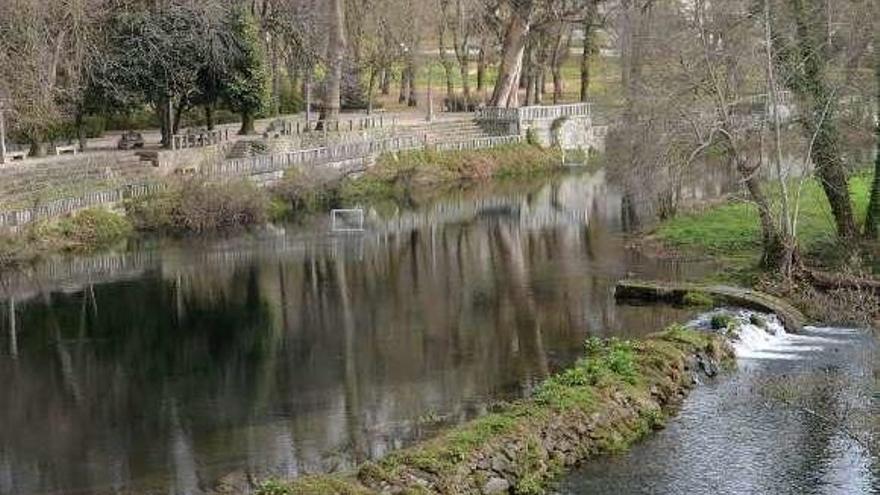 El río Umia a su paso por Caldas. // Noe Parga