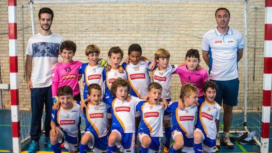 El equipo prebenjamín del Sanfer.