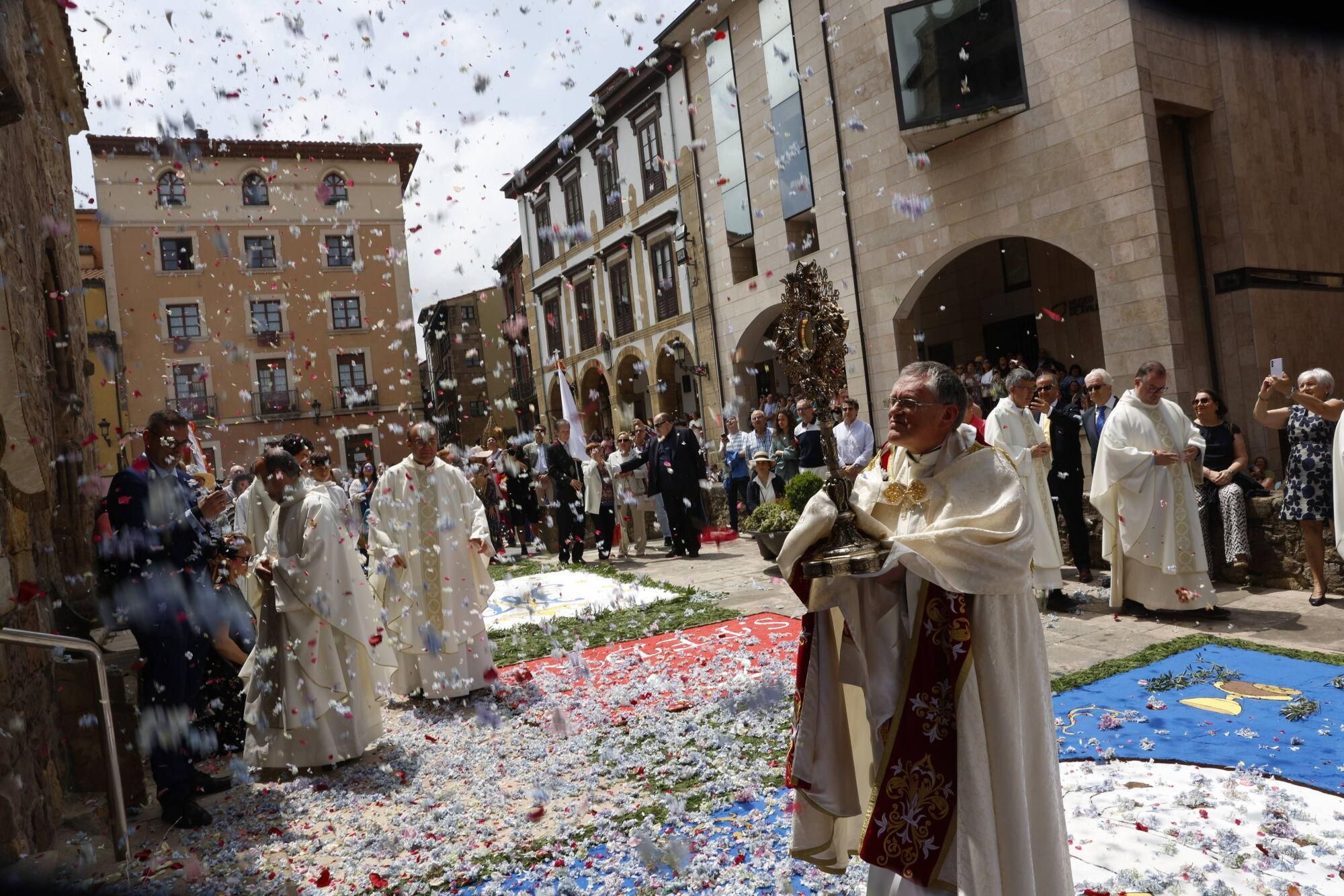 En imágenes: Así fue la celebración del Corpus Christi en Avilés