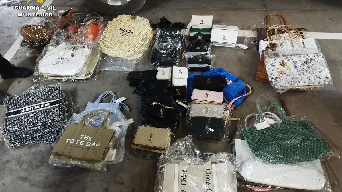 SUCESOS CANARIAS Detenido con 78.000 euros en bolsos falsos para vender en el sur de Gran Canaria