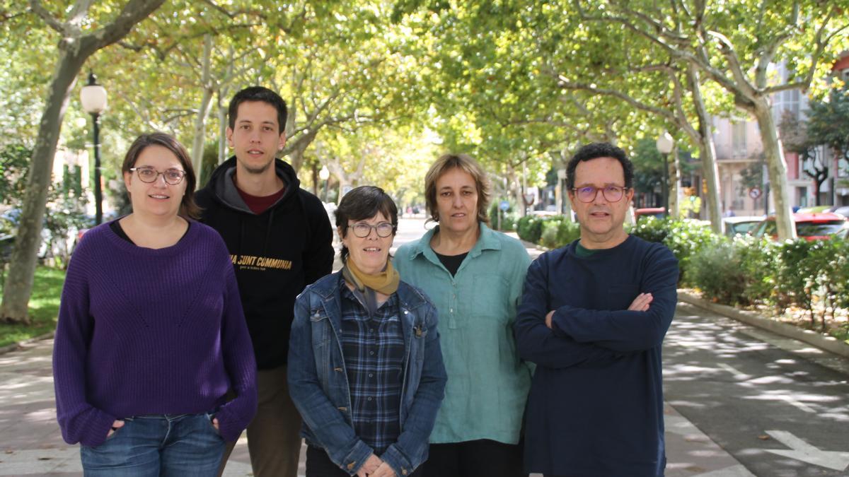 Representants de Poble Actiu al Passeig Verdaguer