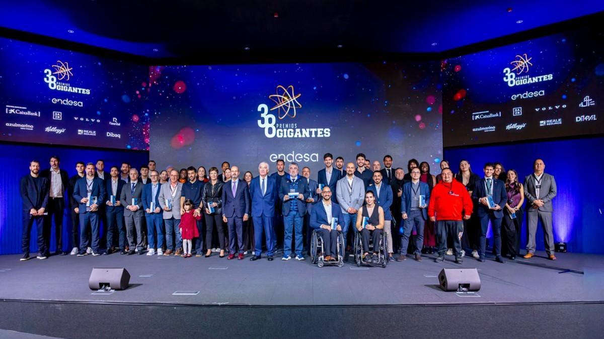 Los galardonados en la Gala de la XXXVIII Edición de los Premios Gigantes.