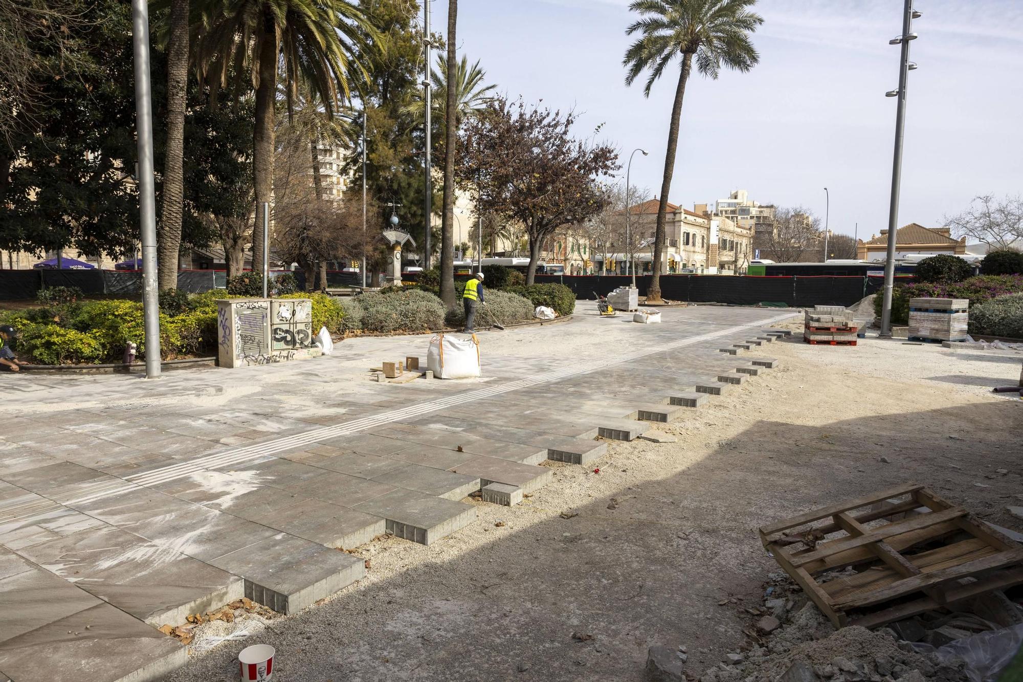 Fotos | La renovada plaza España de Palma