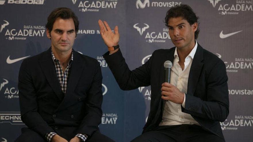 Nadal y Federer, ayer, en la presentación de la academia del mallorquín