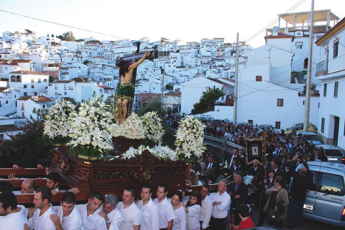 Procesión del Santo Cristo de la Banda Verde de Almáchar.