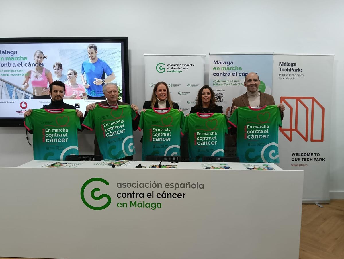 Presentación de la cuarta edición de la carrera ‘Málaga, en Marcha contra el Cáncer’ en la sede de la AECC