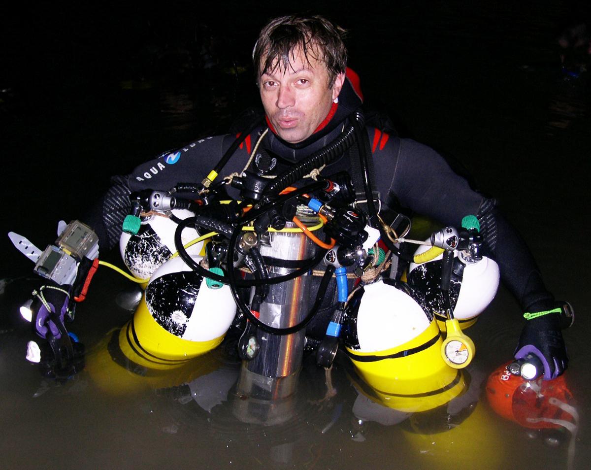 Xisco Gràcia en la Cova de sa Gleda