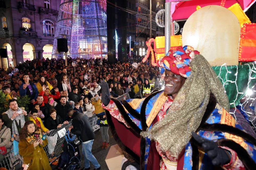 Las imágenes de la Cabalgata de Reyes de Vigo 2019