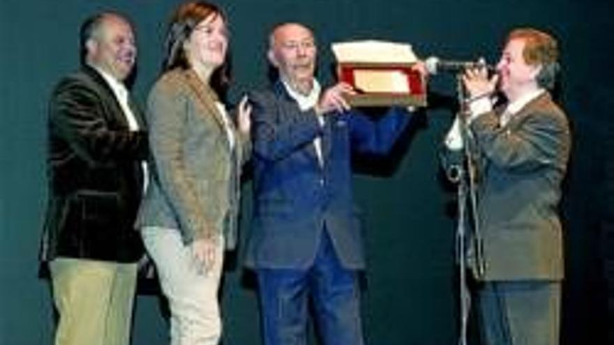 El flamenco rinde homenaje al cantaor Niño de Badajoz