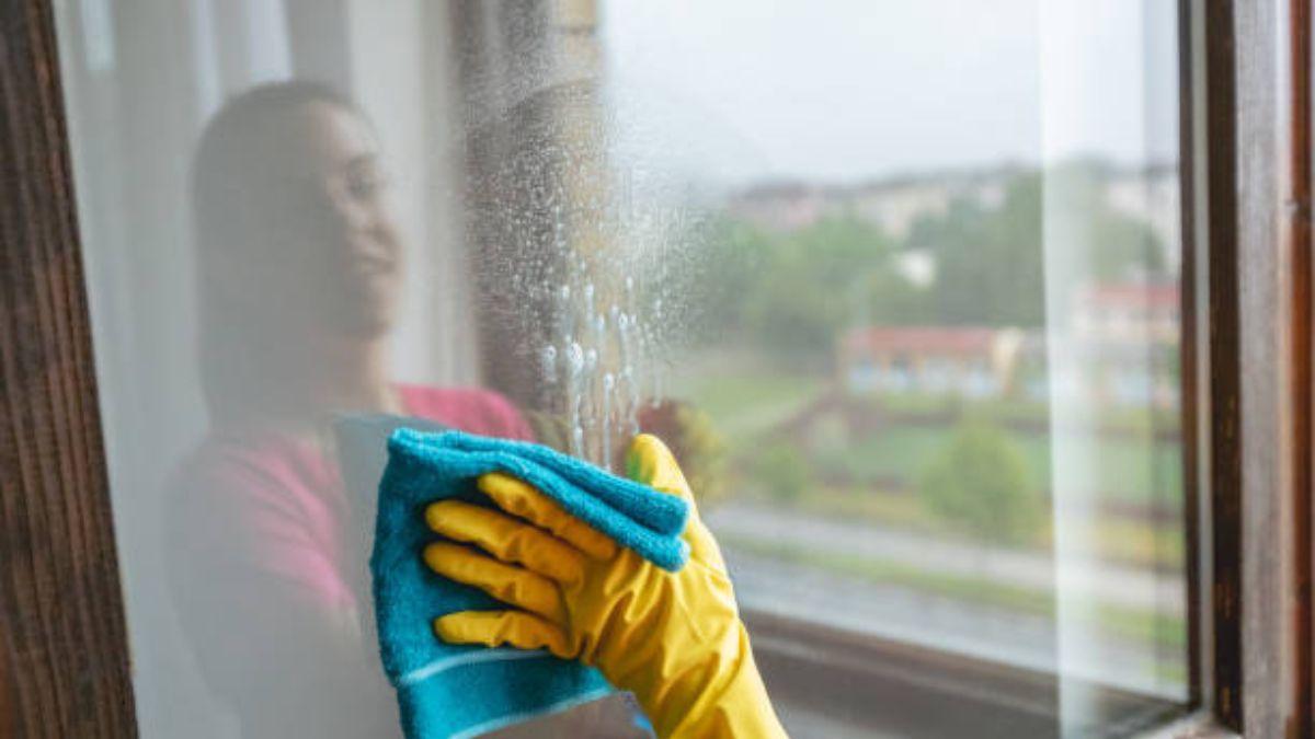 El limpiacristales eléctrico de Lidl deja impecables sin ningún esfuerzo  ventanas, espejos y más