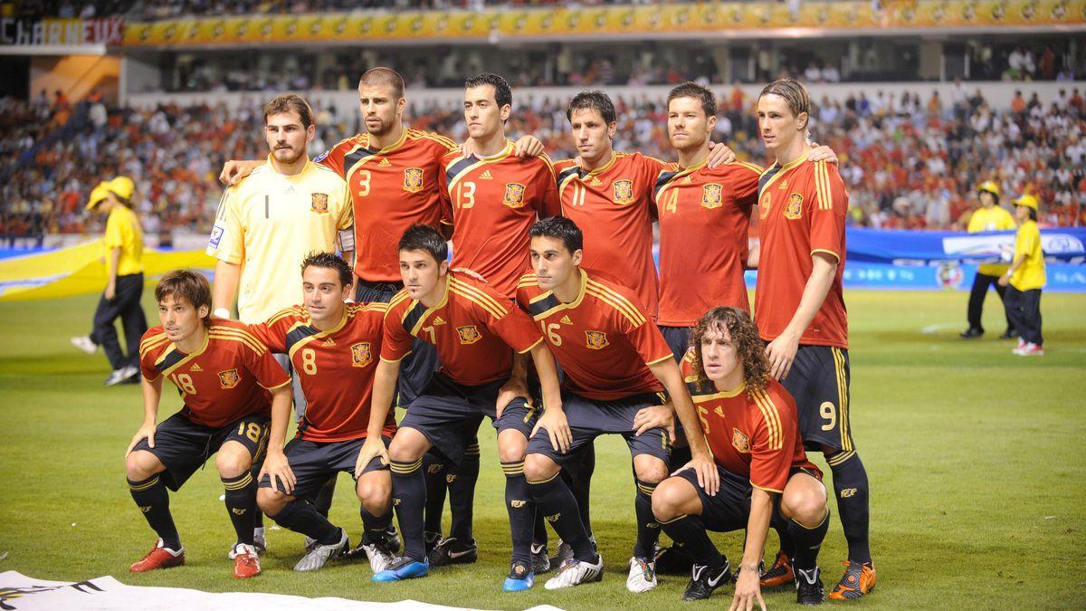 Alineación de España para recibir a Bélgica en 2009, en la última visita de la roja a Riazor.