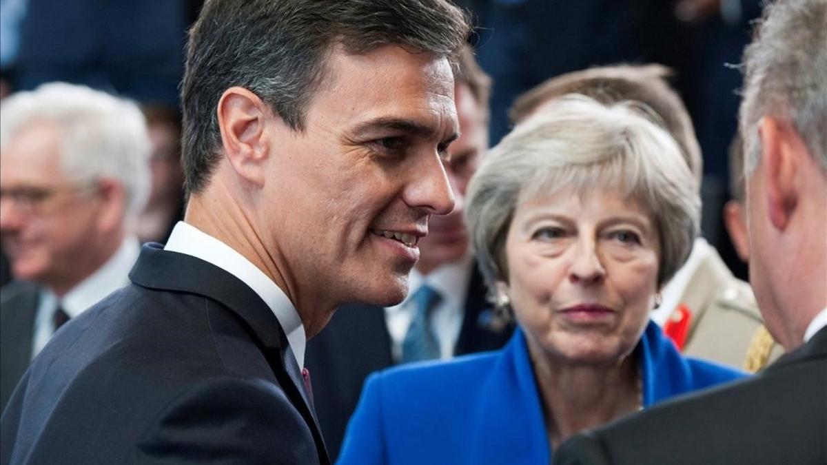 Pedro Sánchez y Theresa May