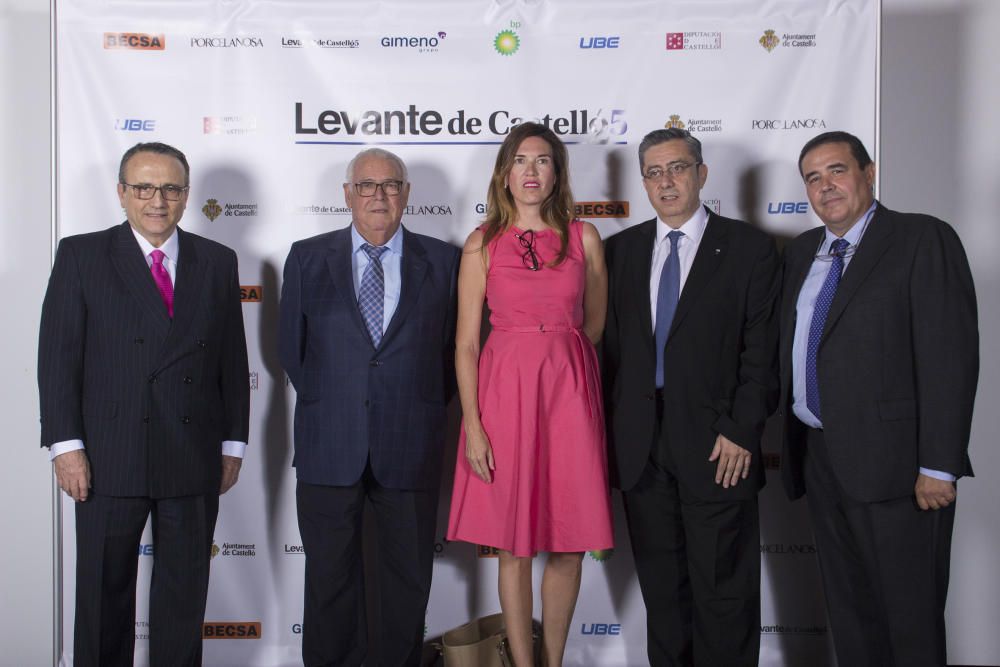 El presidente de EPI, Javier Moll, junto al presidente de Ascer, Isidro Zarzoso, la directora de comunicación de Ascer, Ana Martínez, el delegado de Levante de Castelló, Pepe Beltrán, y el director de Levante-EMV, Julio Monreal.