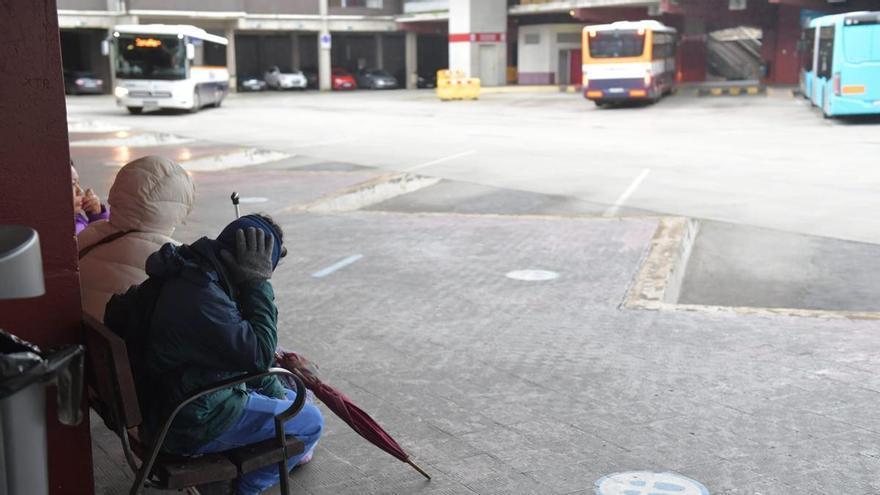 La huelga de buses de A Coruña sigue suspendida este sábado, pero sin convenio y sin consenso entre sindicatos