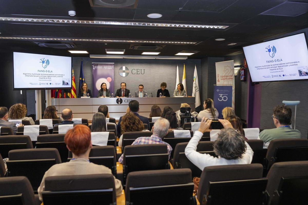 Acto celebrado en la Universidad CEu Cardenal Herrera de Elche para firmar el convenio de colaboración para investigar en la nutrición de pacientes con ELA