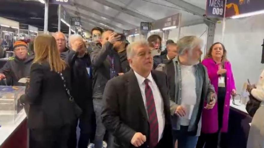 Así llegó Laporta al Camp Nou: baño de masas en día electoral