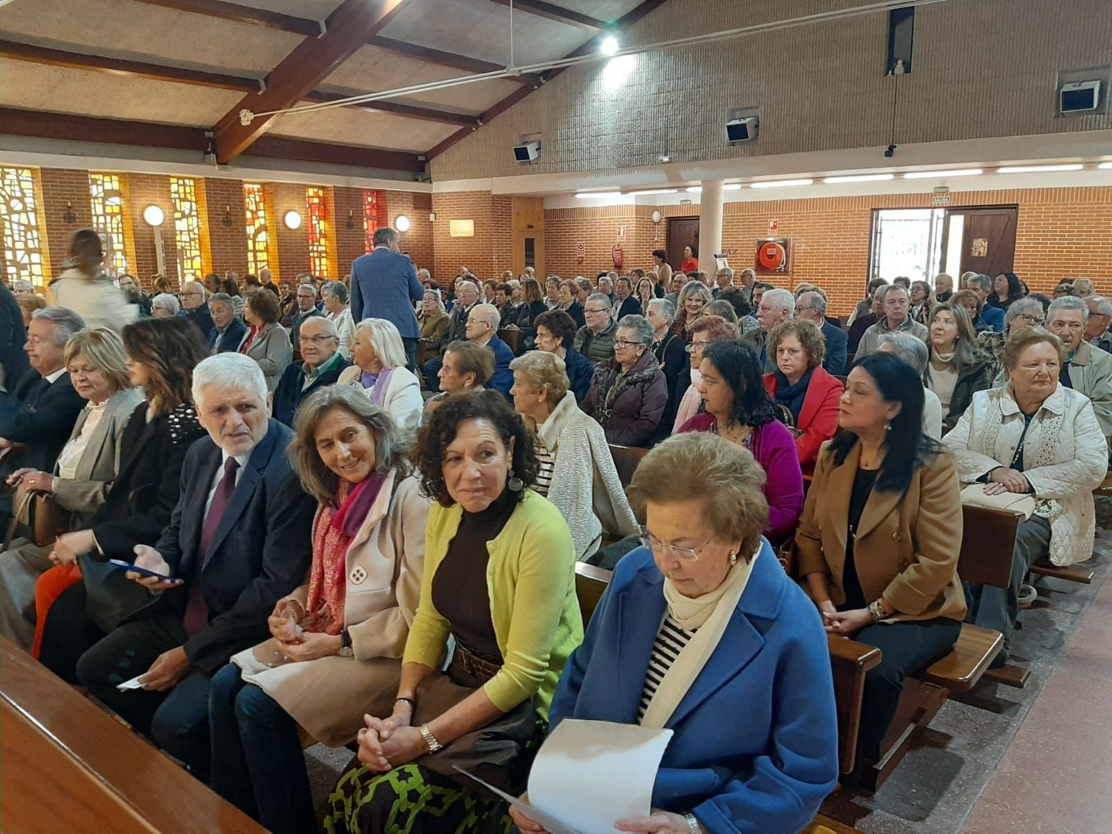 Homenaje al párroco de La Fresneda: todas las imágenes del emotivo acto de reconocimiento