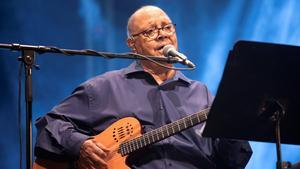 El cantautor y guitarrista cubano Pablo Milanés en un concierto del ciclo ’En vivo’ en Granada en 2021.