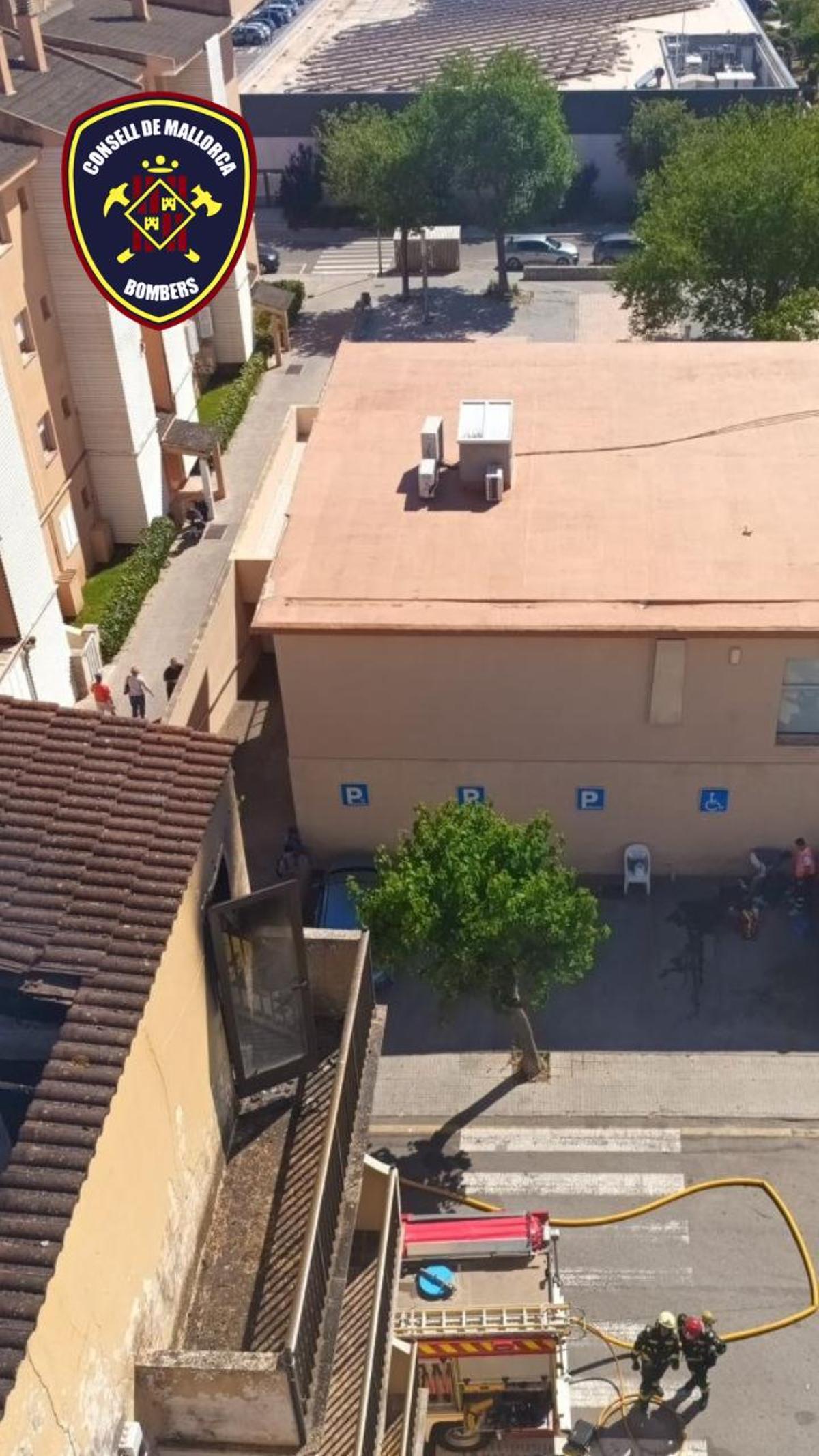 Dos heridos en un incendio en un edificio abandonado en Cala Millor