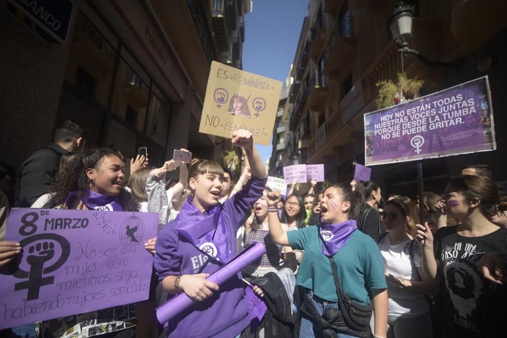 La feministas calientan motores antes de la manifestación del 8-M en Murcia