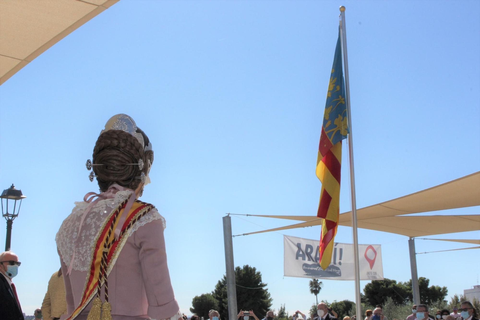 Homenaje a la Senyera en Benimàmet