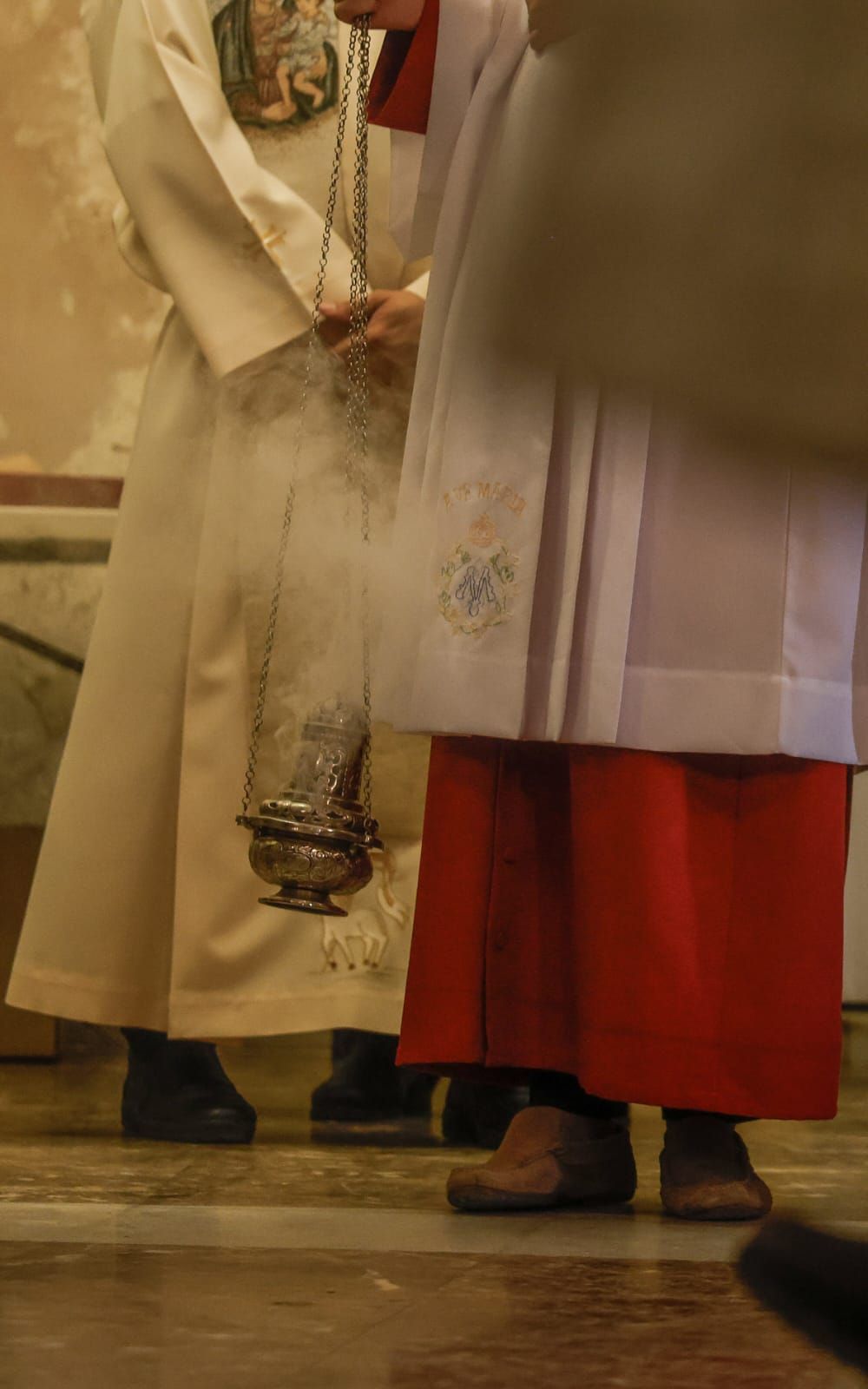 Primera misa en la parroquia de Picanya tras el paso de la dana