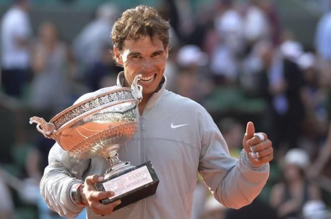 El tenista mallorquín Rafa Nadal ha conquistado este domingo su decimotercer título de Roland Garros al destrozar en la final a Novak Djokovic, sumando 20 Grand Slams en su carrera.
