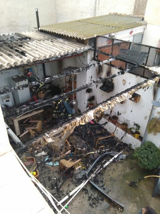 Extinguido el incendio de la chimenea de una vivienda en el centro de Mula