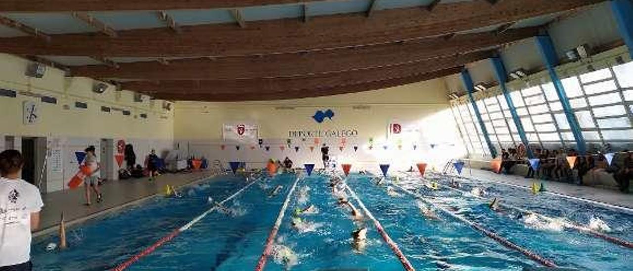 Aspecto que presentaba la piscina durante una de las pruebas. // FdV