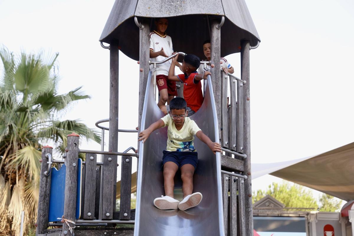 Los niños saharauis disfrutan de la Ciudad de los Niños