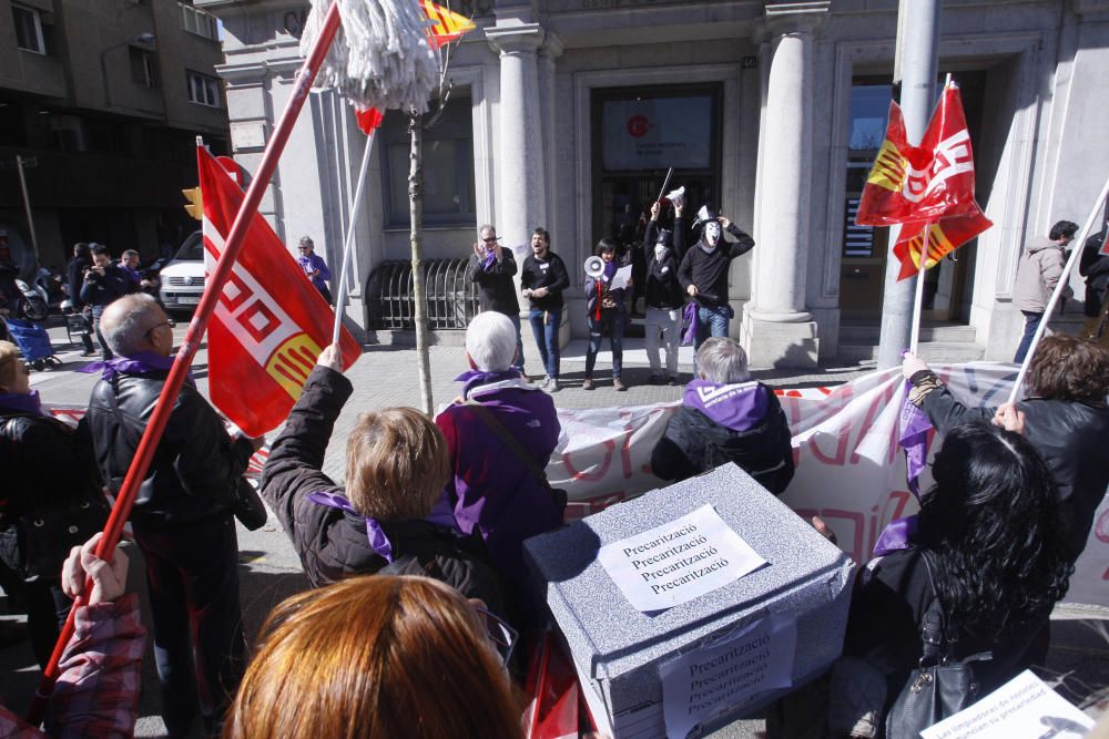 Protesta del col·lectiu de les netejadores a Giron