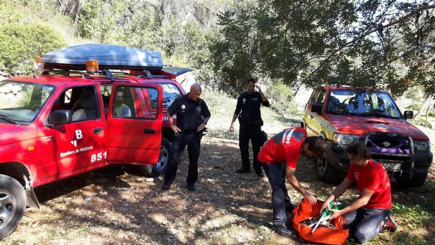 Los bomberos de Sóller protestan por la falta de efectivos.