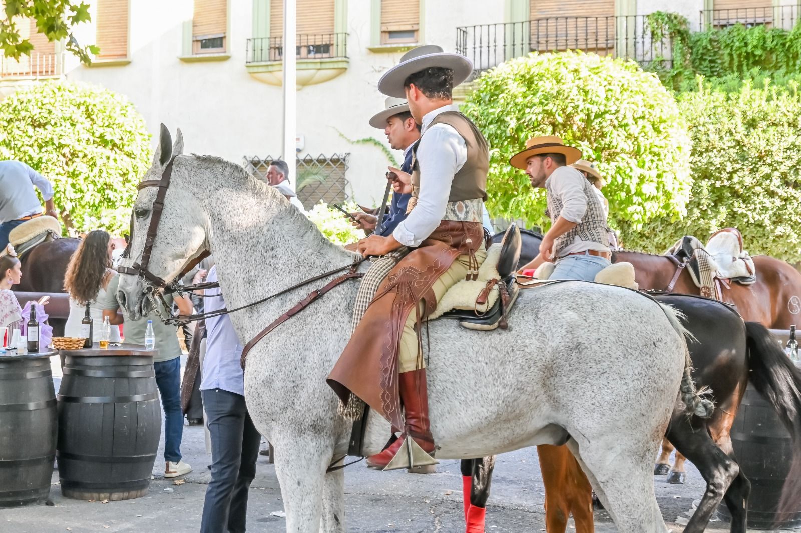 Vecinos y visitantes llenan cada día la Feria Real de Baena