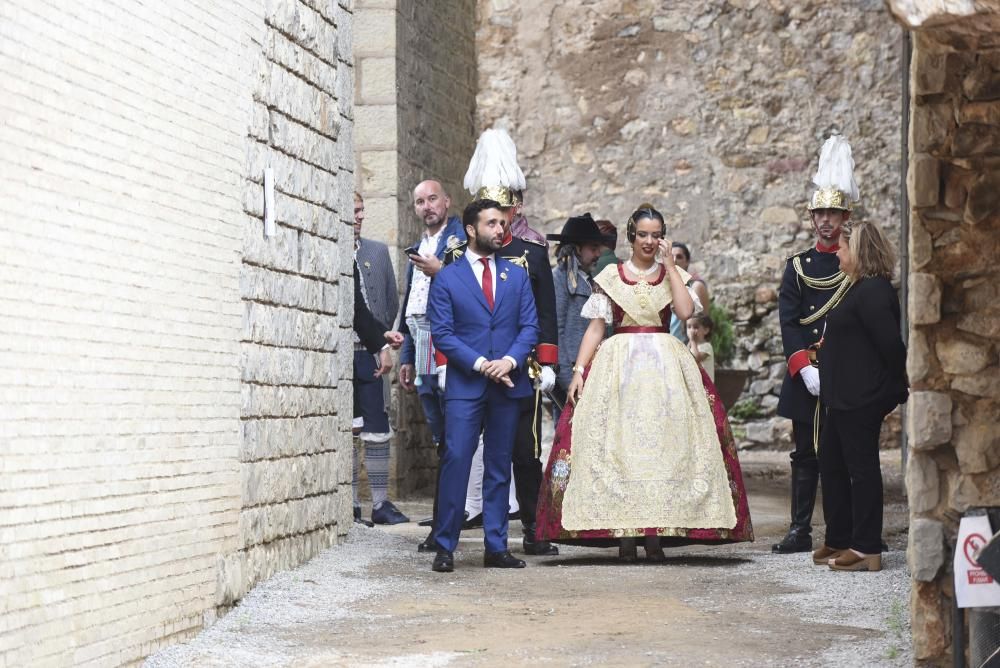 Exaltación de las Falleras Mayores de El Camp de Morvedre Sandra y Aitana.