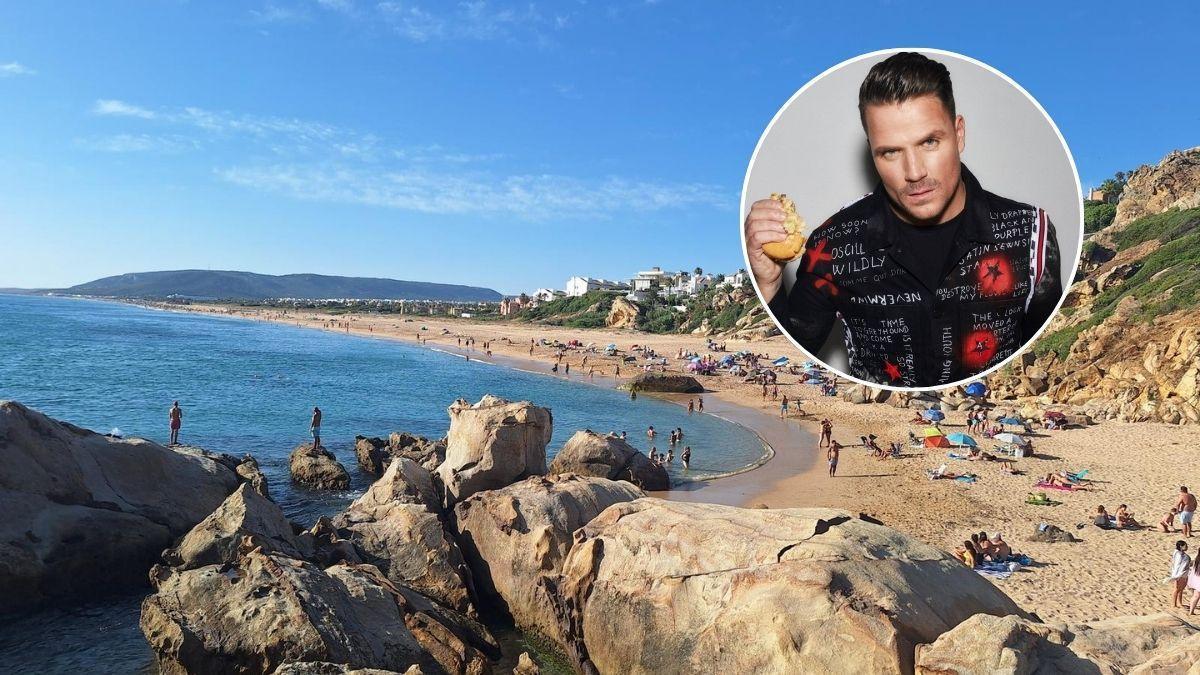 El tranquilo pueblo de Cádiz en el que Dani Martín se refugia durante el verano: tiene una casa con un terreno de 1.500 metros cuadrados junto a una de las playas más famosas de Andalucía